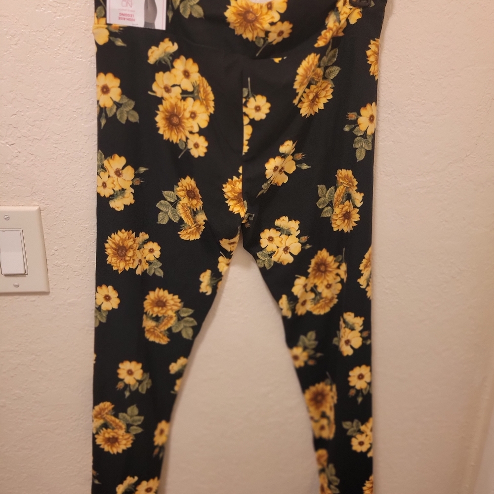 Sunflower leggings  juniors plus size